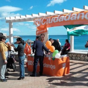 Ciudadanos Fuengirola celebra  el Día de Andalucía con una mesa informativa