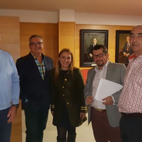 Ciudadanos consigue que su moción para hacer de Torremolinos un municipio sin gluten dé sus primeros pasos tras una reunión con comerciantes y hosteleros